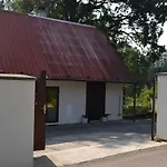 Feriehus U Dubu *